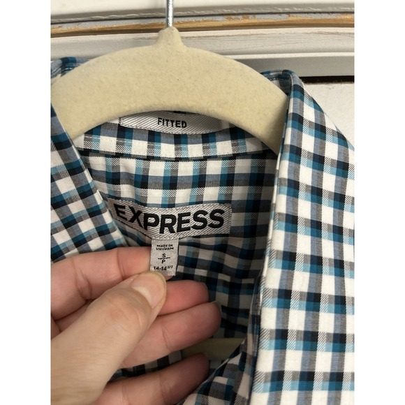 2 Mens Sz‎ Small CHECKERED Long Sleeve  Button Shirts Express Van Heusen Fitted - Picture 2 of 10